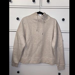 Banana Republic Women’s Large Sweatshirt